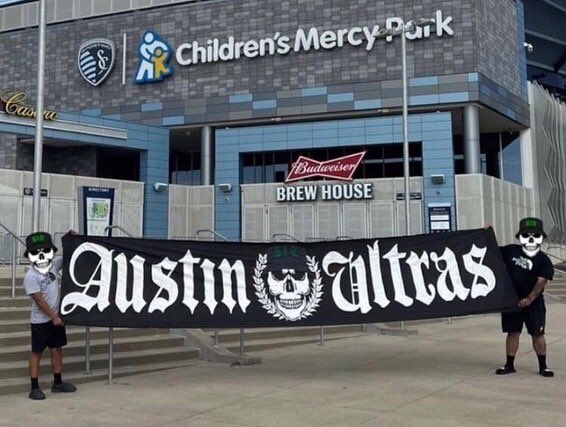 UltrasNA_'s tweet photo. (USA 🇺🇸). 512 lads in Kansas yesterday for their game with SKC. 

30/07/22. 

#AustinFC #LISTOS #MLS #NAUltras #AwayDays https://t.co/ppLyuDozeK