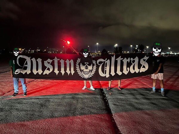 UltrasNA_'s tweet photo. (USA 🇺🇸). 512 lads in Kansas yesterday for their game with SKC. 

30/07/22. 

#AustinFC #LISTOS #MLS #NAUltras #AwayDays https://t.co/ppLyuDozeK