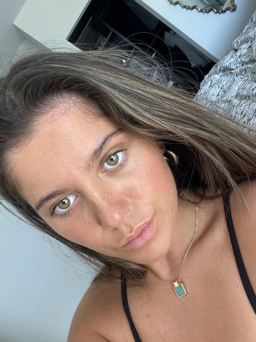sendtosasha's tweet photo. Hot girl summer isn’t going to plan https://t.co/ejofed99ne