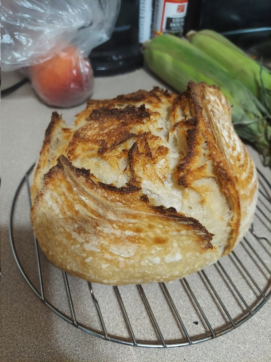 PenguinsRPpl2's tweet image. Victor didn't disappoint!!  She's BEAUTIFUL!!! #sourdough #bread #breadbaker