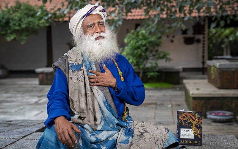 SadhguruJV's tweet photo. If you evolve within you, there will be no pride, no prejudice. You will perform action out of pure, absolute sense. #SadhguruQuotes https://t.co/D2zzLvdDlo