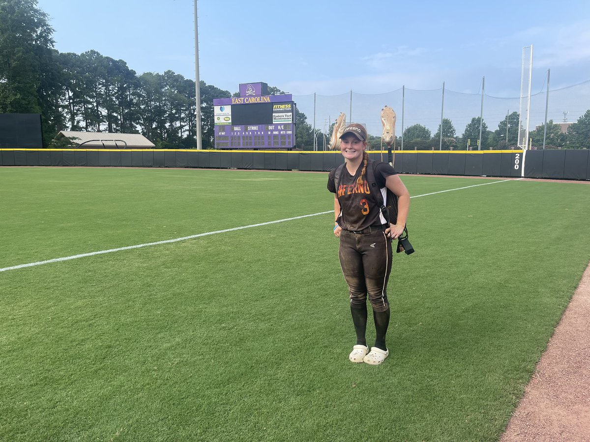 AlenaDemakas's tweet photo. Thank you so much @TierOneFP for choosing me to compete in the Select Game this morning! Such a great time! @JuniorBailey @RMC_Softball @SUHornetsSB @RoanokeSoftball @GW_Softball @ECUSoftball @lynchburg_sb @GWUSoftball @Hiram_SB @Coach_M_Booth @TierOneFP @Inferno18uRed https://t.co/HCxZEzbYVH