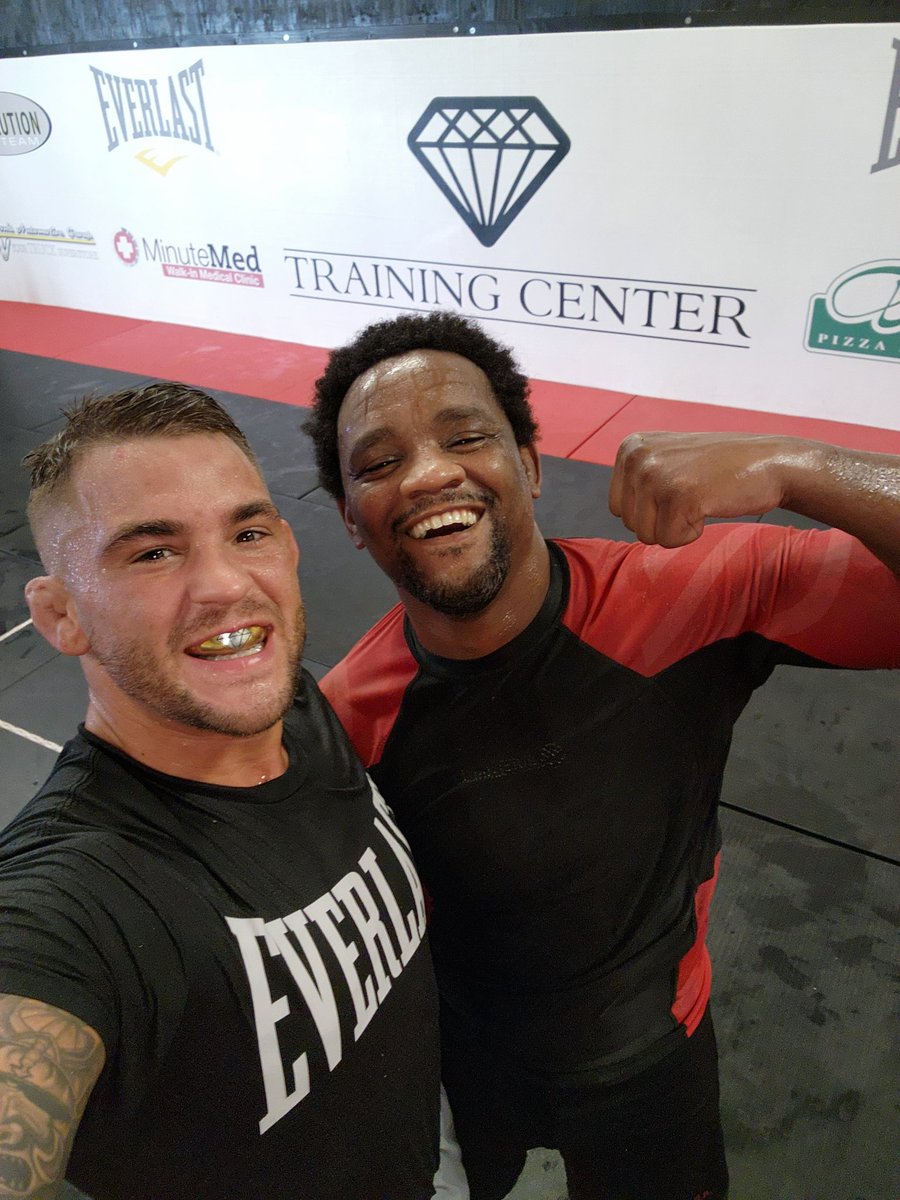 DustinPoirier's tweet photo. Got some Early morning rounds with @thugjitsumaster today!! Love you bro
#ElDiamante #PaidInFull #ThugJitsu https://t.co/cpSfXfWzLW
