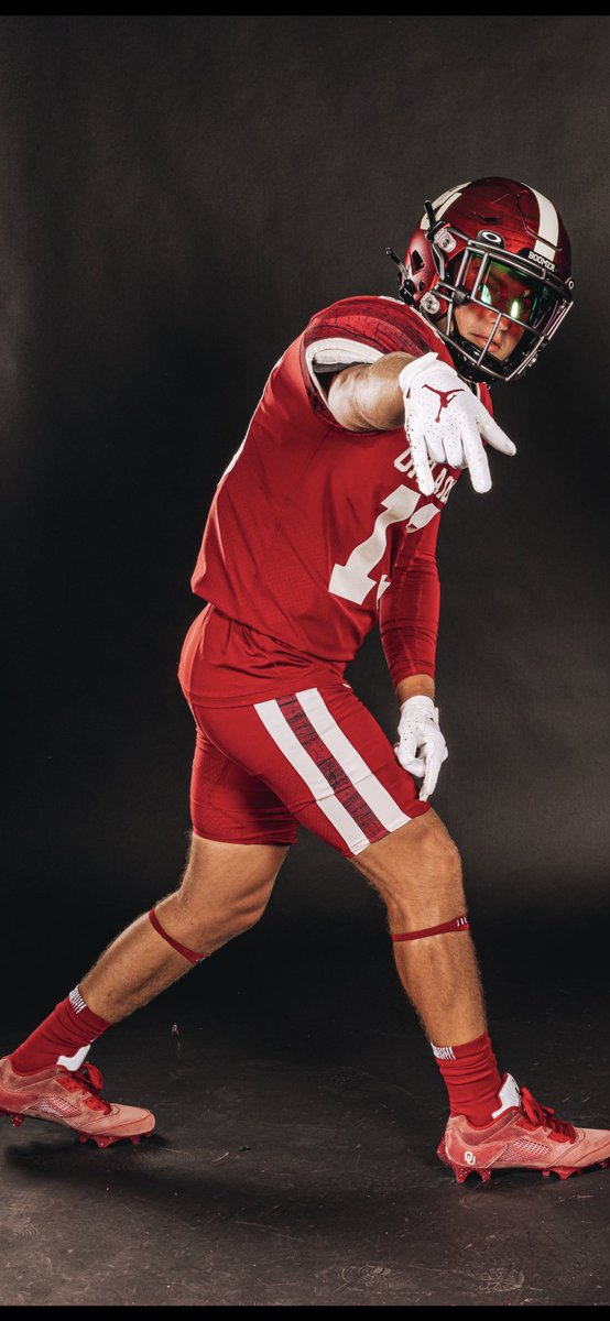 Trey Brown (@treybrown08) on Twitter photo C⭕️MMITTED.
ALL IN.
Thank you <a href="/CoachVenables/">Brent Venables</a> <a href="/Coach_Leb/">Jeff Lebby</a> @OU_CoachGundy <a href="/JR_Sandlin/">Coach J.R. Sandlin</a> for believing in me and for the opportunity to continue my academic and athletic career as a PWO for <a href="/OU_Football/">Oklahoma Football</a> !!!
#BOOMER C⭕️MMITTED.
ALL IN.
Thank you <a href="/CoachVenables/">Brent Venables</a> <a href="/Coach_Leb/">Jeff Lebby</a> @OU_CoachGundy <a href="/JR_Sandlin/">Coach J.R. Sandlin</a> for believing in me and for the opportunity to continue my academic and athletic career as a PWO for <a href="/OU_Football/">Oklahoma Football</a> !!!
#BOOMER
