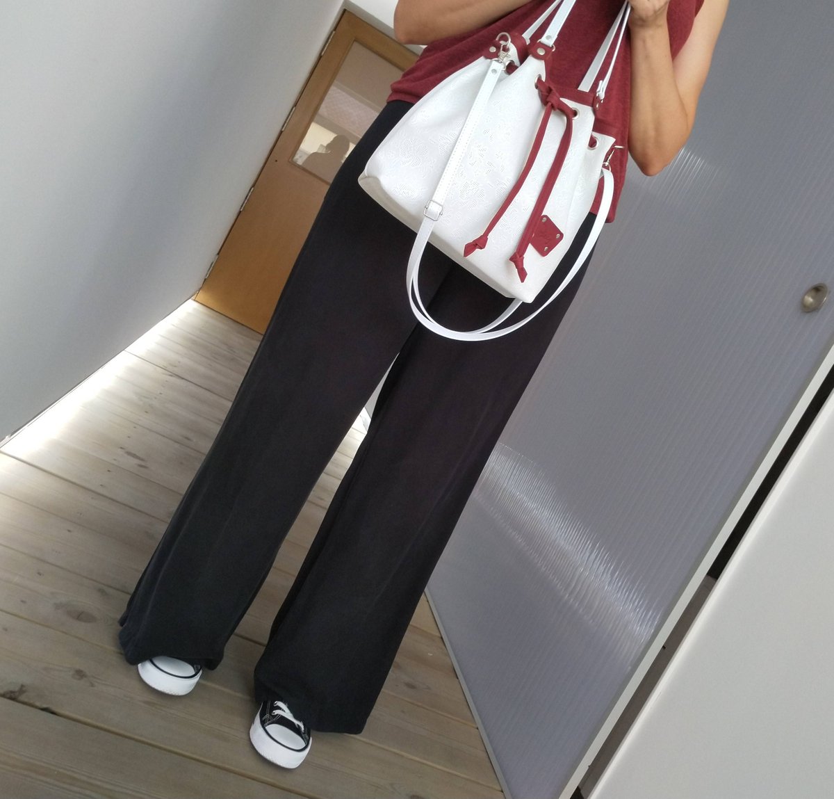 bolsospiely's tweet photo. Os acordáis de la piel blanca con grabados florales?? Pues...
Ya está convertida en un elegantísimo bolso.

reserva 647911077 Ely.

#bolsospiely
#pielblanca
#mibolso
#artesanías
#veranopamibolso
#vacaciones
#hanmade https://t.co/LdIi1D3GMz