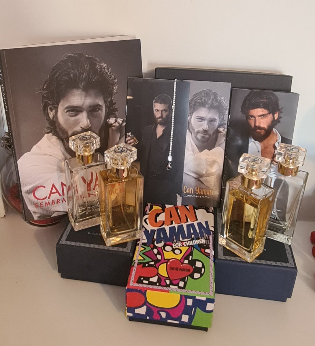 The old, the new and the beauty!L'Amore a prima vista capita!
<a href="/canyaman1989/">Can Yaman</a> <a href="/canyamanmania/">can yaman mania official</a> @canyamanforchildren
#SembraStranoAncheAMe
#CanYamanMania
#CanYamanForChildren
#CanYaman 
#MyMania
From Romania, with love!