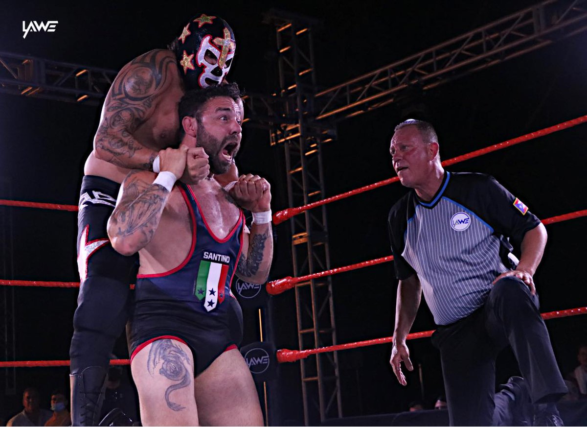 LAWEWRESTLING's tweet photo. ⚡️ BATALLA MILAGROSA ⚡️
“El Milagro Boricua” El Nazareno en pleno dominio de @milanmiracle ante la presencia del legendario árbitro @MjcChioda.
⚡️DISFRUTA EN FAMILIA de toda la ACCIÓN vívida en #LAWESUMMERFEST a través de https://t.co/Yv0BpqbvKk ⚡️ https://t.co/lX6h3btFQB