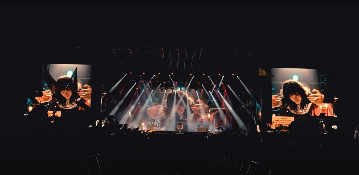 munsonsafe's tweet image. we're not in 86, but 2022 was also your year eddie munson