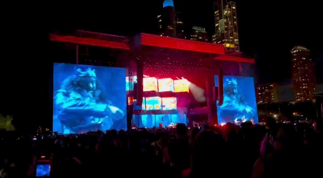 munsonsafe's tweet image. we're not in 86, but 2022 was also your year eddie munson