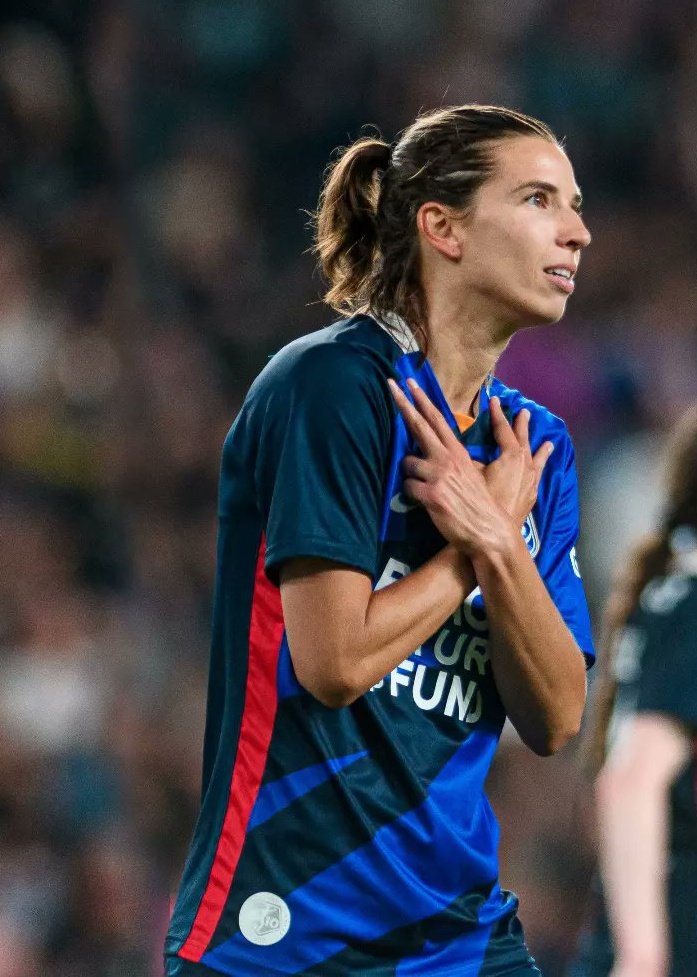 tobsnpress's tweet photo. OH TOBIN HEATH 🧡 https://t.co/272VOrGZ0H