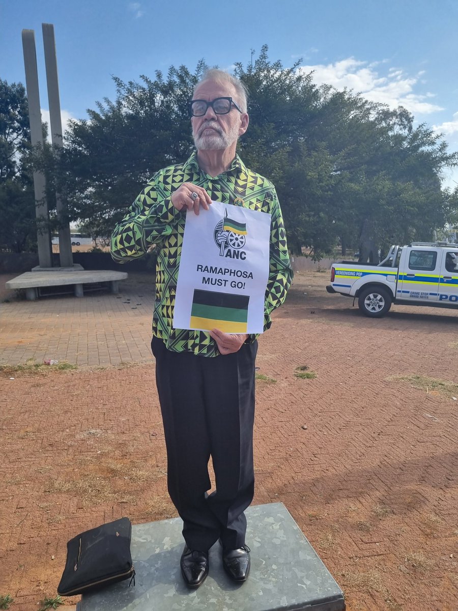 WatuJayP's tweet photo. Please ask him how far he protested during #ANCNATIONALPOLICYCONFERENCE.... and any attempts to arrest President Ramaphosa? https://t.co/C2Yo6VrRGN
