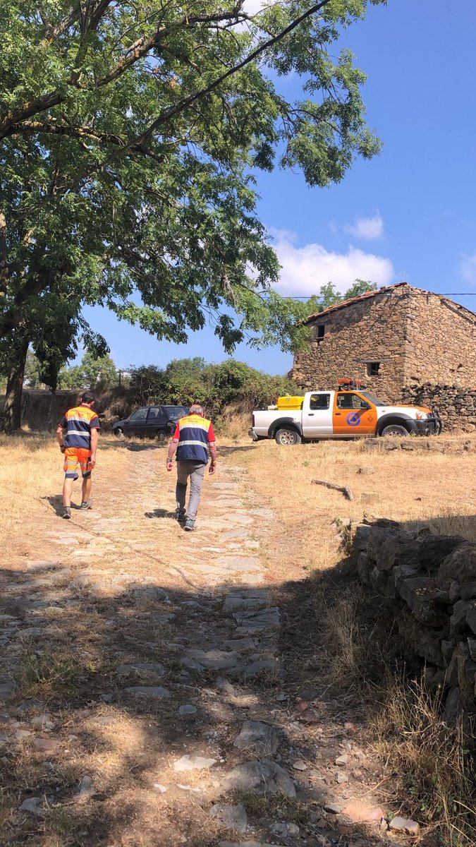 ProtCivilRipoll's tweet photo. Recorregut preventiu pel veïnat de #Llaés #Ripoll #ADF223 #ADF @Aj_Ripoll https://t.co/9VbhC6okJ7