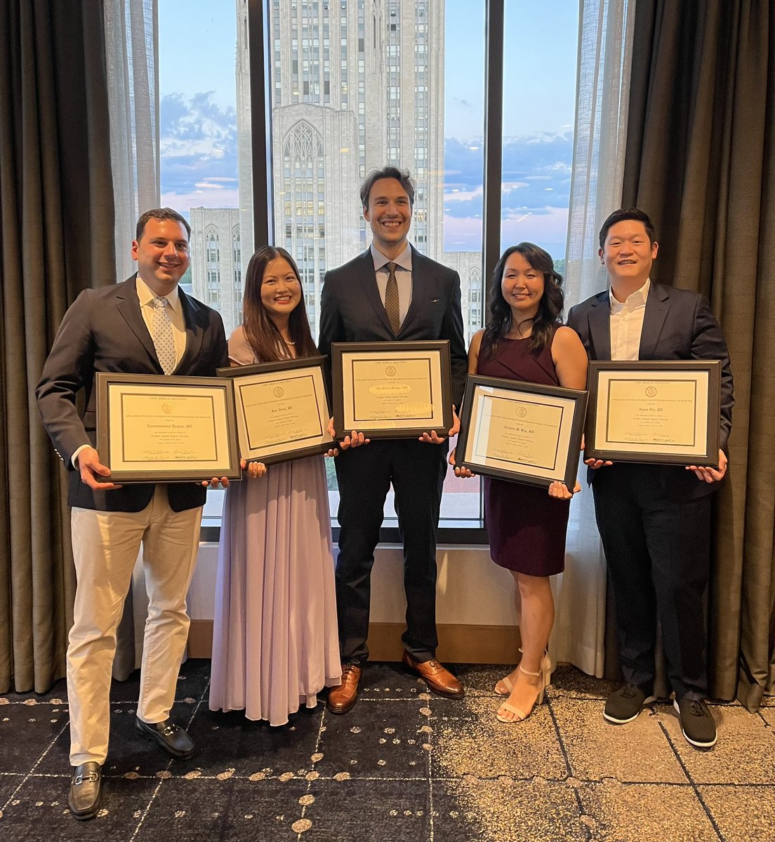 Congratulations to these incredible <a href="/UPMCnews/">UPMC</a> <a href="/UPMCSurgOnc/">UPMCSurgicalOncology</a> graduating fellows! The best surgeons, scientists, and, most of all, people. So grateful to have learned from all of you <a href="/edogeas/">shunsamurai</a> <a href="/jianjianz/">Jian Zheng, MD, FACS 郑剑瑛</a> <a href="/VicKimMD/">Victoria M. Kim, MD • 김혜미</a> @JasonLiuMD