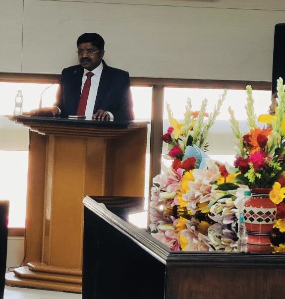 nareshpenumaka's tweet photo. Thank you all as I retire today from Government Service of 35 years in IRS(C&amp;IT) and 2 and 1/2 years in RBI &amp; ONGC 🙏💐God Bless All💐🎉 https://t.co/nQxCkRUA2K