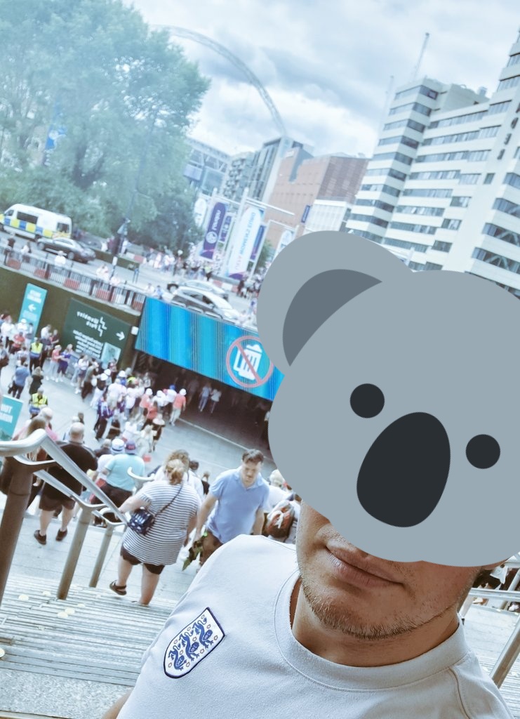 _Square1_'s tweet image. Hey twitter! I've not done this in a while but...

Come on England!
#ENG