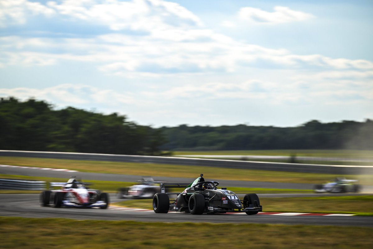 IamJasonAlder's tweet photo. Today is the final race of the weekend here at @NJMP 

Race 3 stats at 11:10AM EDT.  Tune into live scoring on the Race Monitor app.

I'm starting 6th today. 

I wouldn't be here without @CheckDontGuess and @TjMotorsports

#DFDA #KETONES #CheckDontGuess #DiabetesAwareness https://t.co/7a2iML7ofu