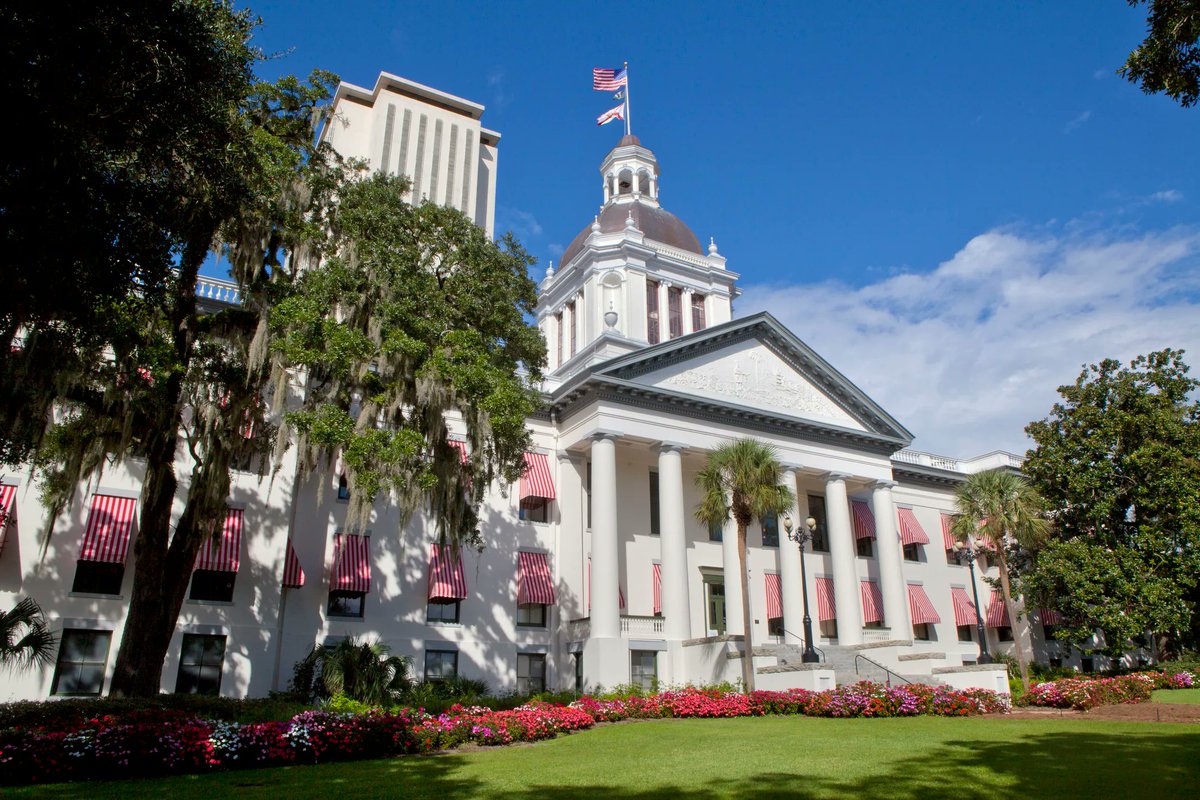 FinkelsteinFL's tweet photo. New Fla. Real Estate Laws Go into Effect July 1
A number of real-estate-related bills passed in the 2022 Florida Legislature and were signed by Gov. Ron DeSantis, including the Hometown Heroes program.  #realestate #bhhsfloridarealty #bhhs #investment https://t.co/9hzWO0GK5S https://t.co/1XYTnTCBUi