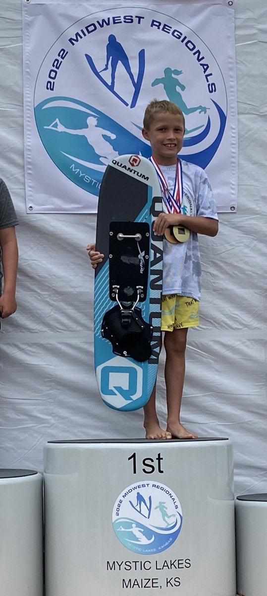 Lil Hammer earned some hardware this weekend at the Midwest Regionals Championship in Kansas….
1st in Trick, 5th in Slalom, and 2nd Overall Champion! Heading to Nationals! 🤙🏼