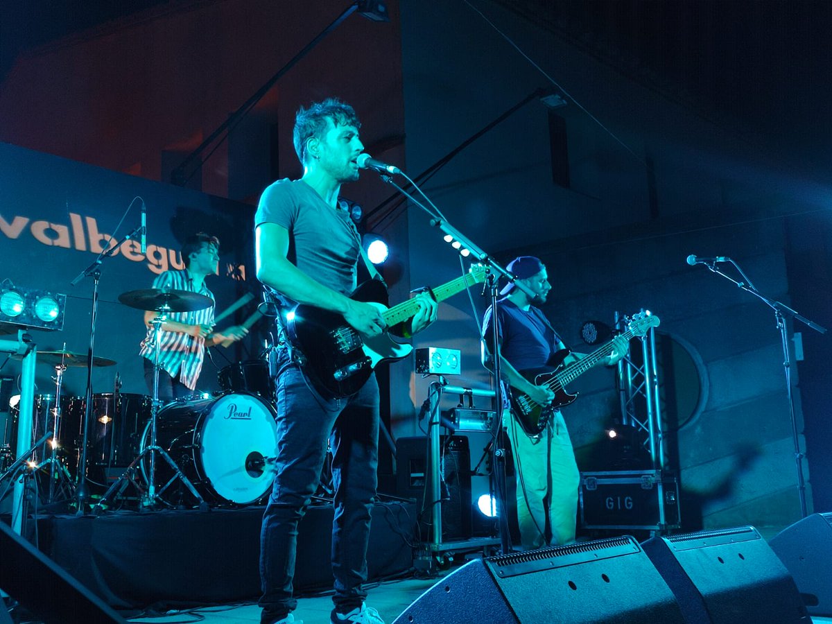 ferran_massa's tweet photo. @festivalbegur 

Només podem dir gràcies!! Us estimem.

Fins aviat!!

@rgbcat https://t.co/SwGX1RTDRb