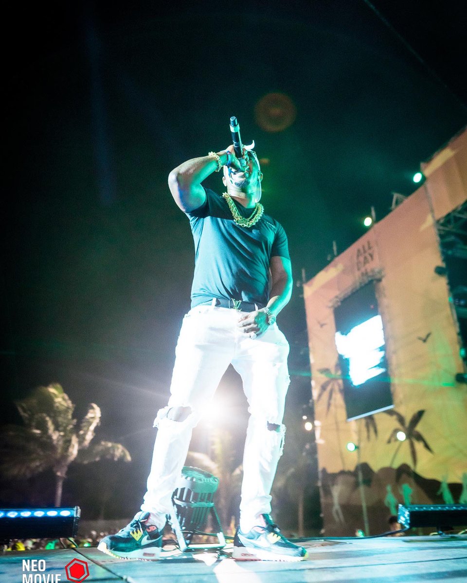 medhericdragz's tweet photo. @ADIMusicFest 🔥Avec un peu de retard 📸c était un moment magique 🌴 ! #ADI2022 @tufekwa #apdklife #guadeloupe #neomoviemaker https://t.co/WeCfX41NgX