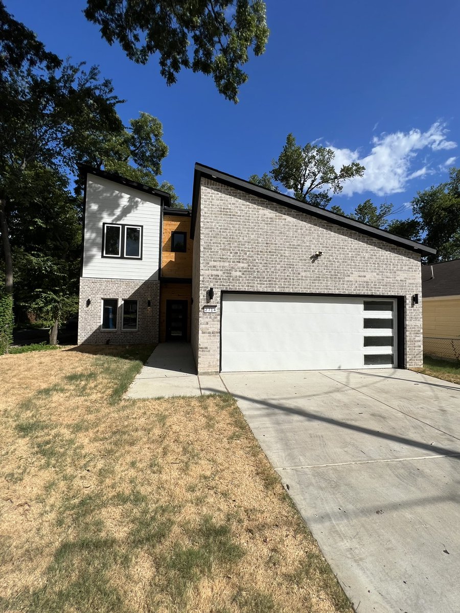 benwegmann's tweet photo. Brand new modern build in Dallas, TX for $449k! 🔥 Watch the full tour now on my Instagram story 👀 IG: Benwegmann https://t.co/cDE7EvPiXB