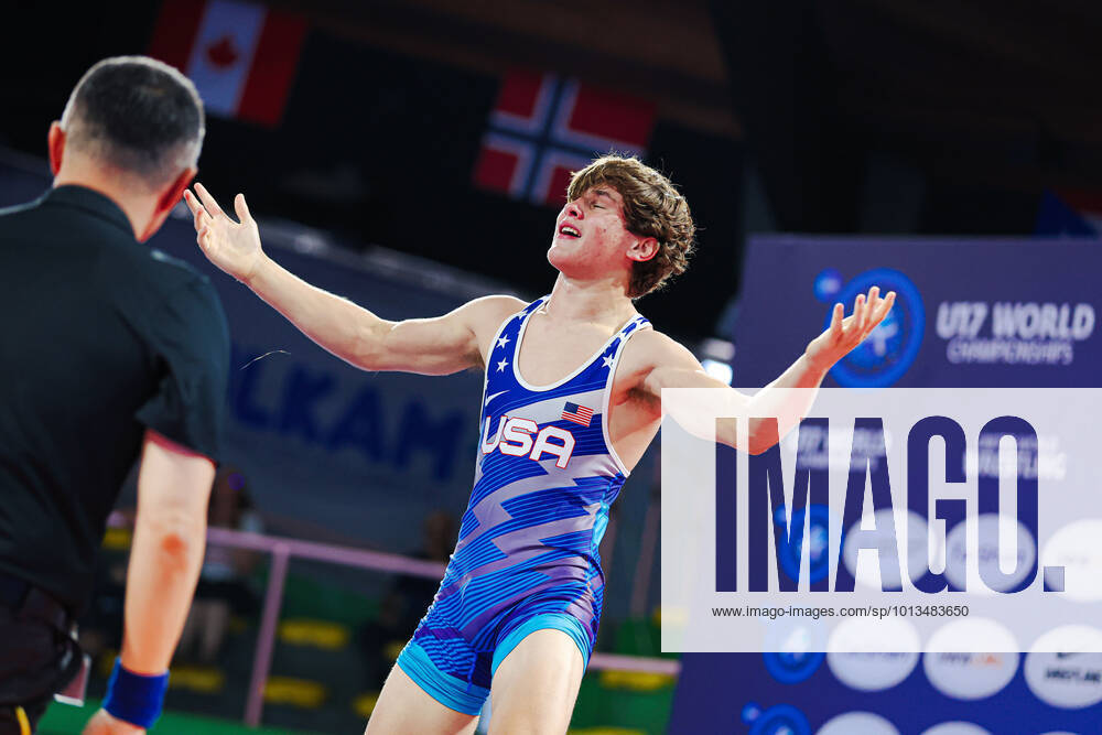 ＳＩＬＶＥＲ 🥈 Our very own Golden Hawk @becawrestling's Tyler Kasak is coming home with the Silver Medal at the @wrestling U17 65kg World Freestyle Championships! Congrats Tyler, we're so proud of you! [📷: @imago_images] #WrestleRome