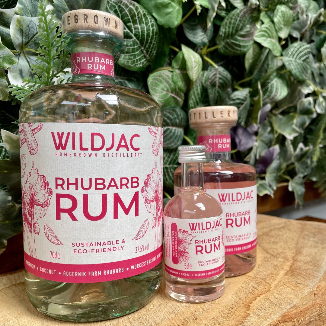 They say three is a crowd...

But not when it comes to our bright and fruity Rhubarb Rum.

Local English Rhubarb from the Augernik fruit farm is infused and distilled to create a perfect rum for mixing in summer cocktails. 

Available in 70cl, 20cl and 5cl. 

#Rum