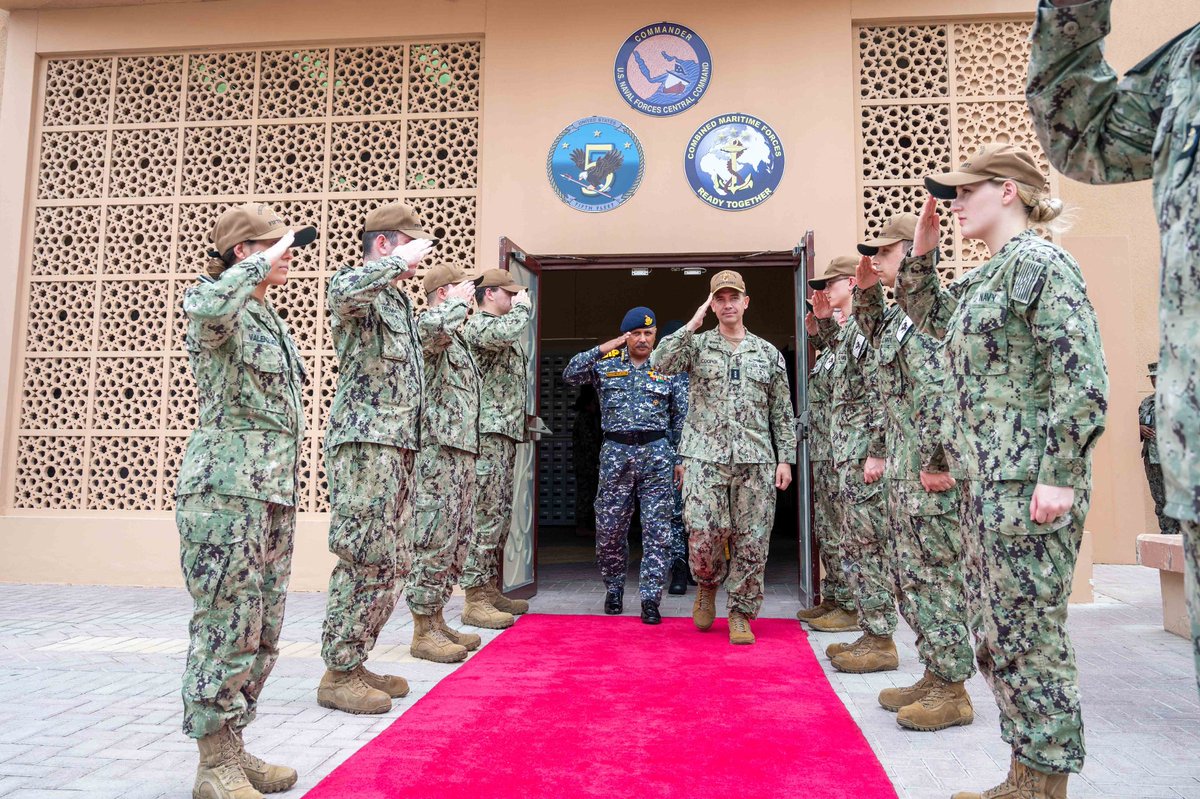 USNavy's tweet photo. Looking forward to a successful #navypartnership! 🇮🇳 🇺🇸 

An Indian delegation visited #US5thFleet headquarters July 27, 2022. Leaders, including Deputy Chief of the Naval Staff Vice Adm. Sanjay Mahindru, discussed opportunities for #maritimecooperation. https://t.co/UB0D9rD7iy