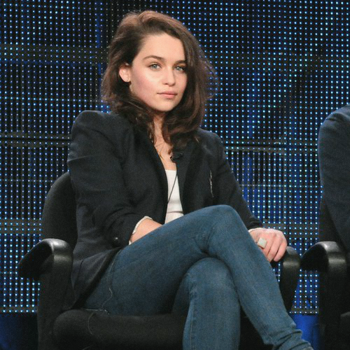 eclarkenetwork's tweet photo. Emilia Clarke's first ever public appearance after being cast as Daenerys Targaryen (January 2011) https://t.co/wXon1caYyj