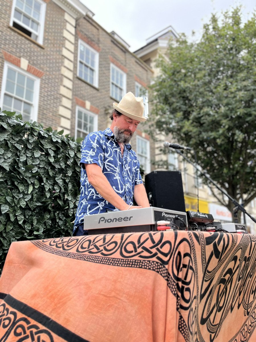 Royal Connaught tweet media