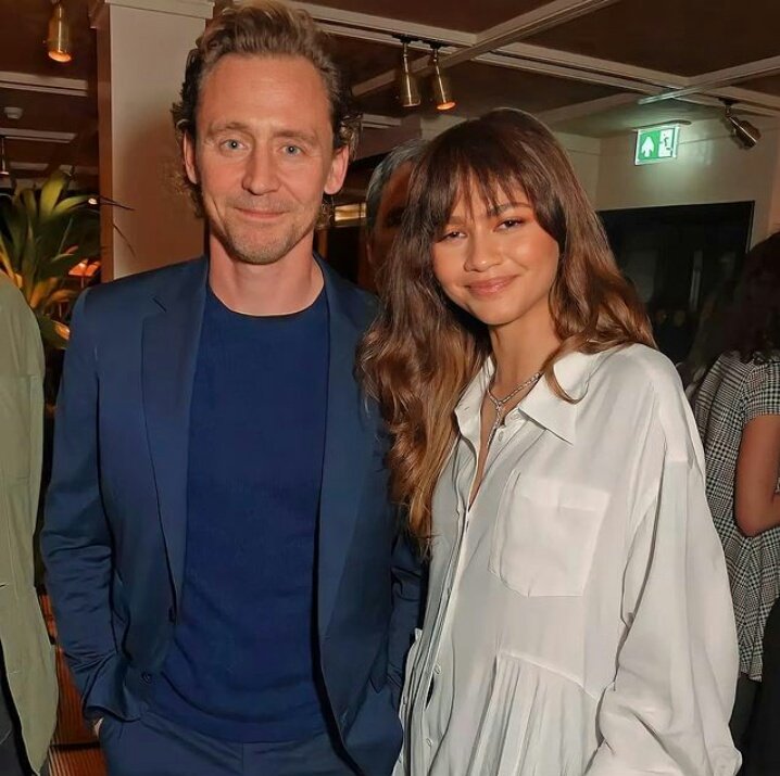 bestoftwh's tweet photo. Tom Hiddleston &amp; Zendaya. https://t.co/PgkJ1EuYvA