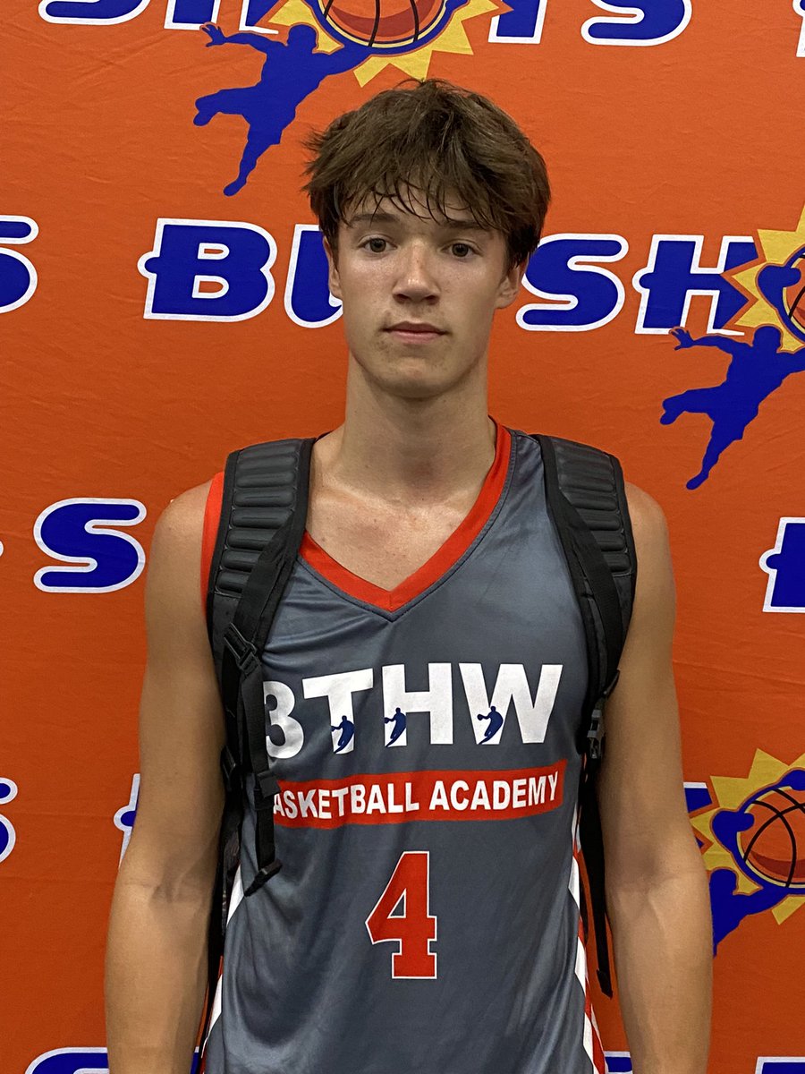 BigShotsGlobal's tweet photo. #Bigshots #Spookynook

16U

3 The Hard Way Basketball Academy 46
#4 Jacob Earle 13
#21 Nicholas Mattison 13

Team Impact-Grey 36 
#57 Kobi Gyan 12 https://t.co/IOnyJKh6Ez