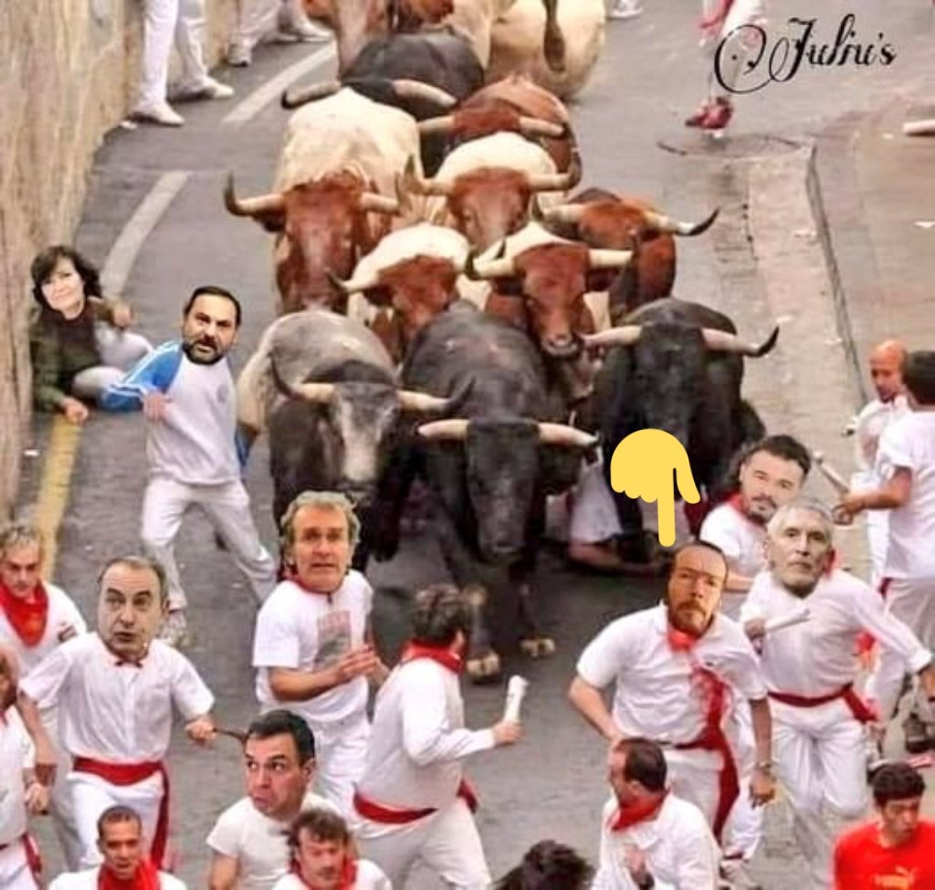 frantroko77's tweet photo. @Jess35176405 @cristinasegui 🤣🤣🤣 pa' este sería su sueño!!! https://t.co/QvNnLUA8rD