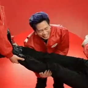 tawang tawa siya oh ahahaha ang cutie! 

SB19xPizzaHut MakeItGreat
<a href="/SB19Official/">SB19 Official</a>
#PizzaHutxSB19
#SB19atBBP2022

#StanWorld #SB19 #WeStanEarth
