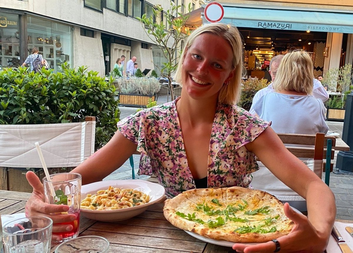 SvRouwendaal's tweet image. The weekend is all about Carb loading 🔋🍝🍕
And yes, I eat a LOT! 🤣  #carbloading #swimmerslife #pastagirl #pizzagirl