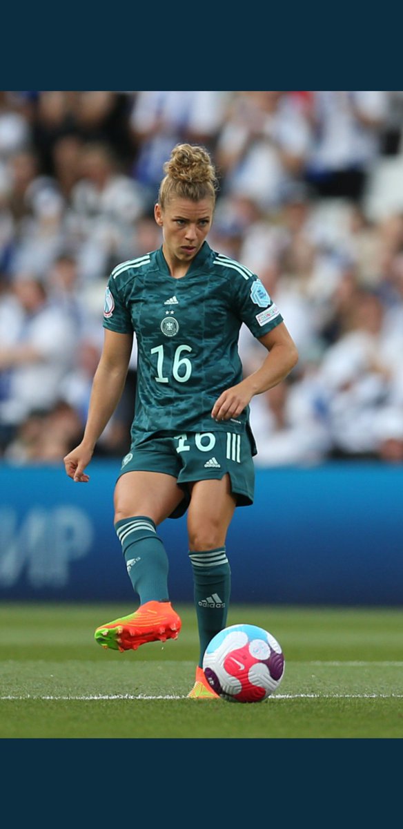 Kitclashers tweet media