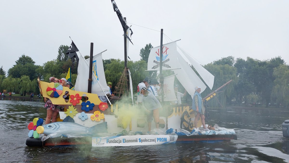 radiobialystok's tweet photo. #PNBC #Augustów kolejne pływadła na Netcie https://t.co/PFejohWt38