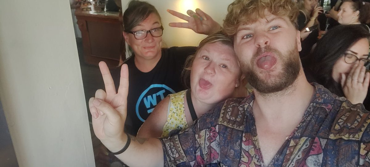 Lorna_G75's tweet photo. @JayMcGuiness what better way to spend a Sunday ❣️ @TomParker #Welovetom #TomParker https://t.co/78GNslZpC0