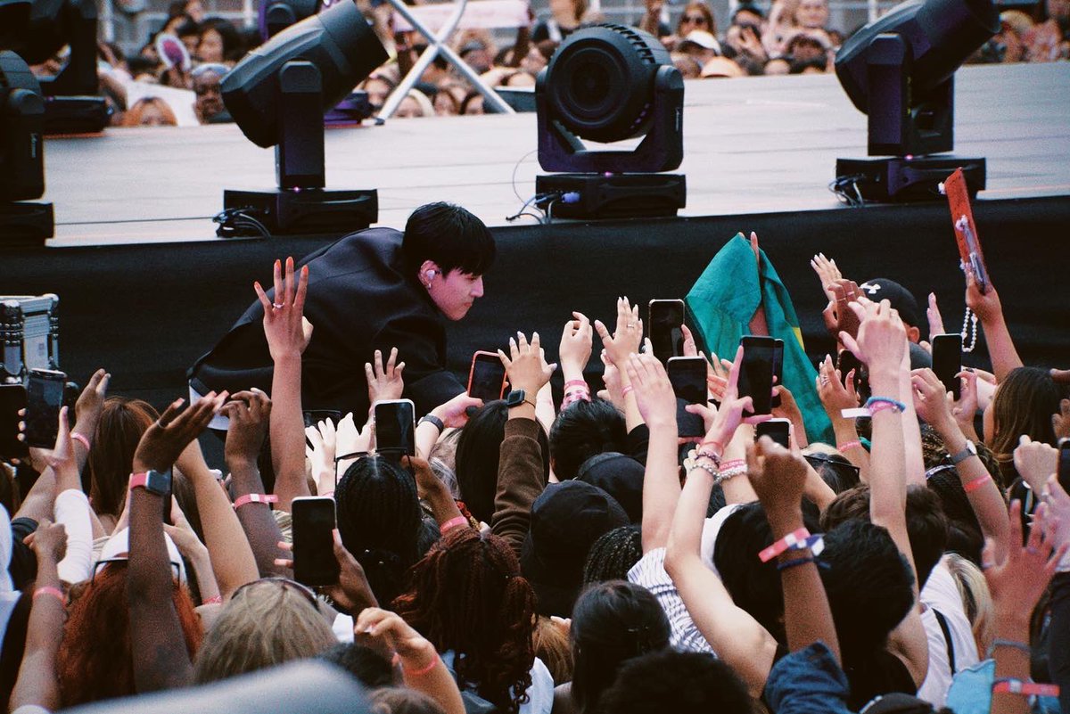 Aquilo ali é uma bandeira do Brasil ou eu tô louca