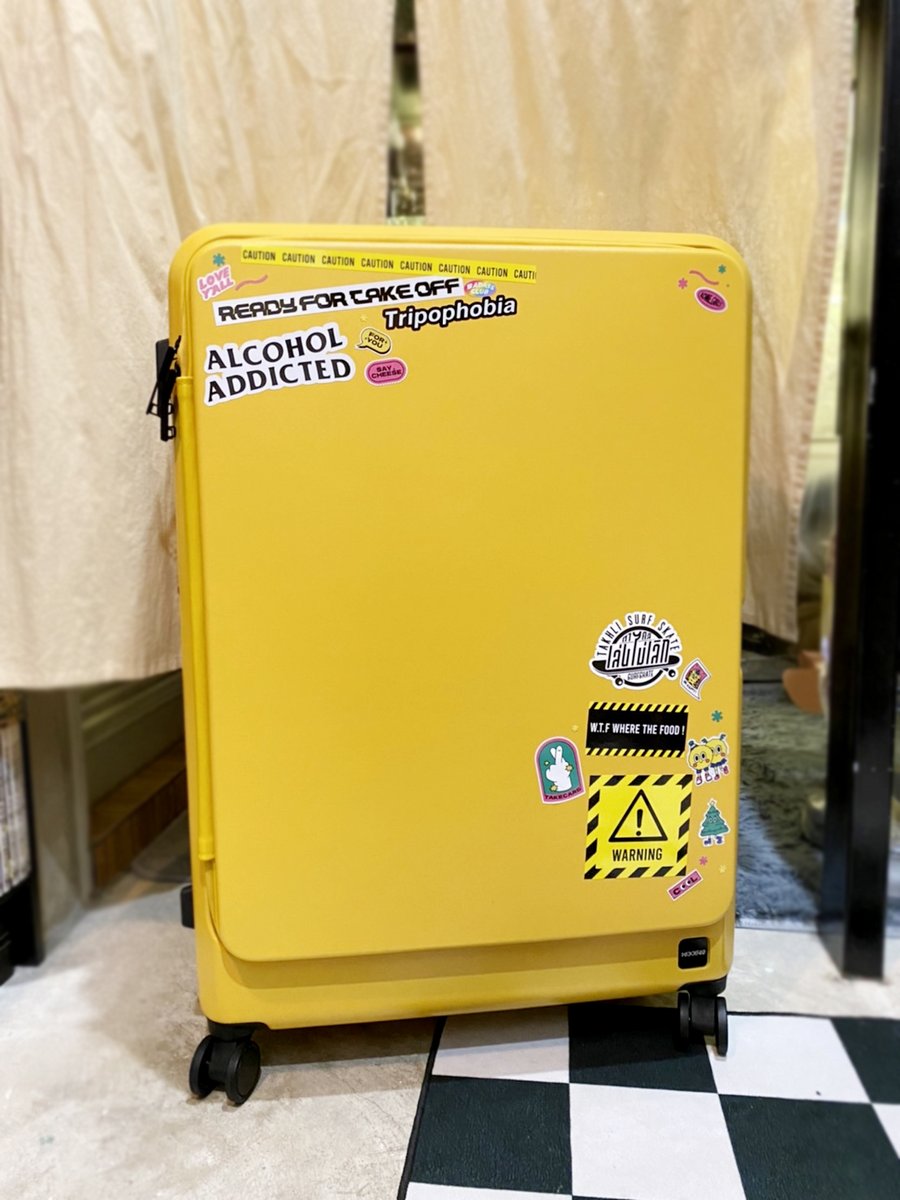 ZeibabReview's tweet image. ซื้อเป๋าเดินทางใบใหม่เตรียมไปเที่ยวทั้งทีก็จัด 29 นิ้วไปเลยโบ้มๆ อันนี้ของ MOOF49 Rim Series Luggage สีเหลือง วัสดุดีมากกก แข็งแรง ยืดหยุ่น เปิดฝาหน้าได้ ขยายข้างได้ ล้อลื่นหัวแทบแตก ซิปแบบใส่รหัส 3,400.- ถูกเด้อถ้าเทียบกับคุณภาพอะ

📌พิกัด lazada(aff) : s.lazada.co.th/l.0hnl