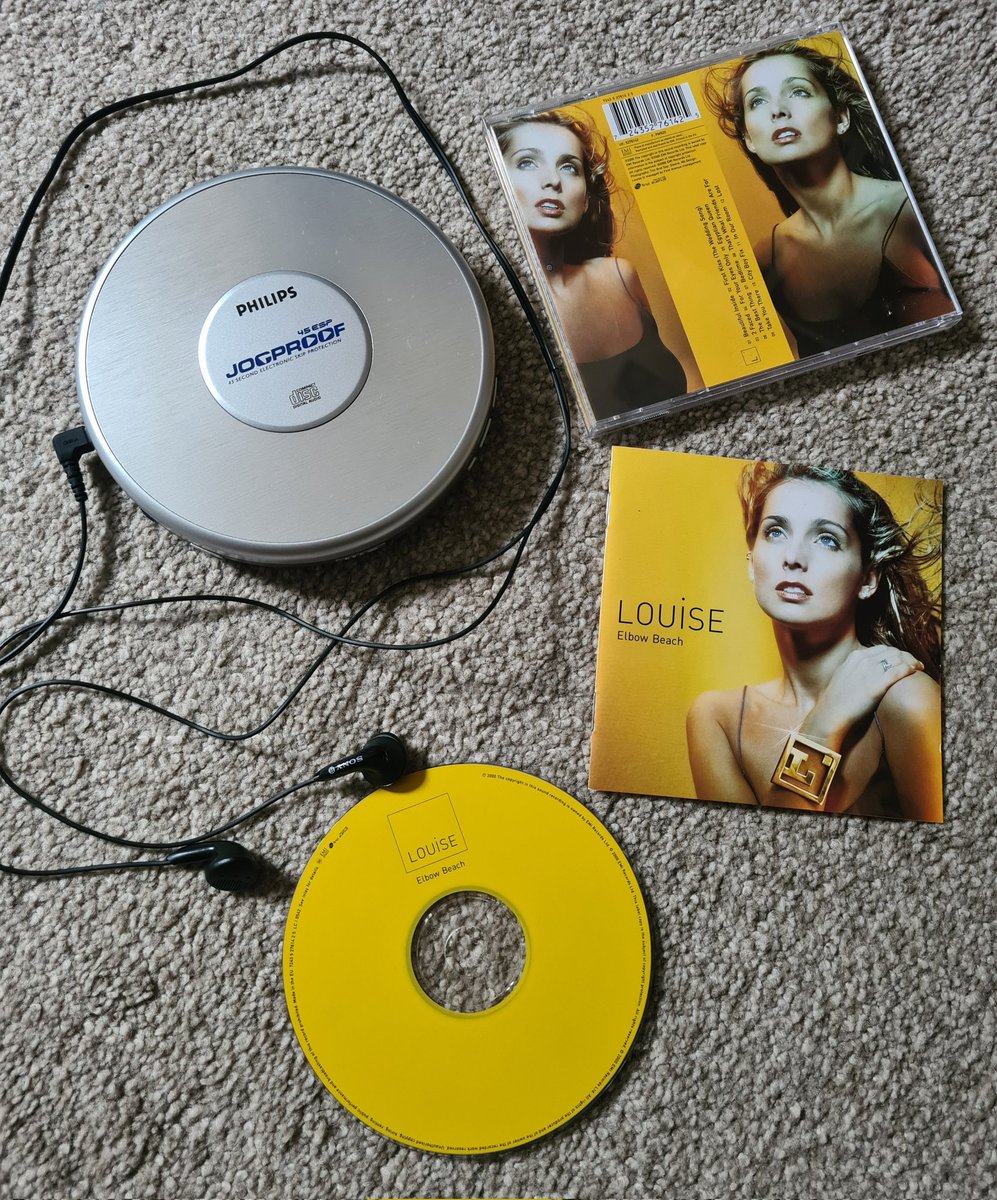 k25mark87's tweet photo. 22 years of @LouiseRedknapp #elbowbeach ❤️ 31.7.00 https://t.co/5inTJOLtgE