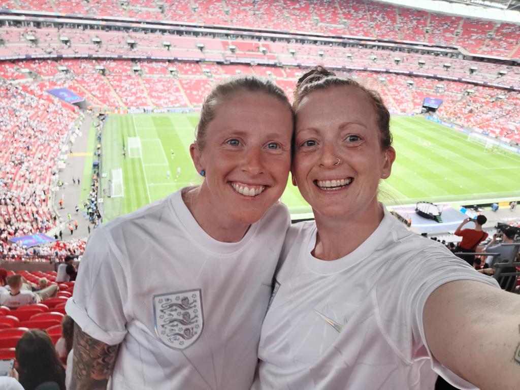 Gem_Cornish1990's tweet photo. Its coming home!! Show them what we made of 🦁 #WEURO2020 https://t.co/gz8gVMNJju