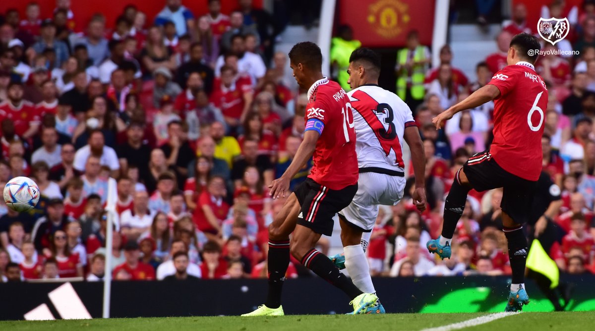 RayoVallecano's tweet photo. ⚡️ Media hora de juego en Old Trafford (0-0)
Eriksen y @FALCAO firman las mejores ocasiones en los últimos minutos.
#MUFCRayo #PretemporadaRayo https://t.co/kwWr6LGwYg