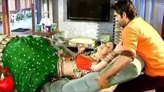 arnvjpg's tweet photo. pick the saddest ipkknd scenes, you’ll always find barun &amp; sanaya clowning offscreen 😭 https://t.co/XIbCxPoNIa
