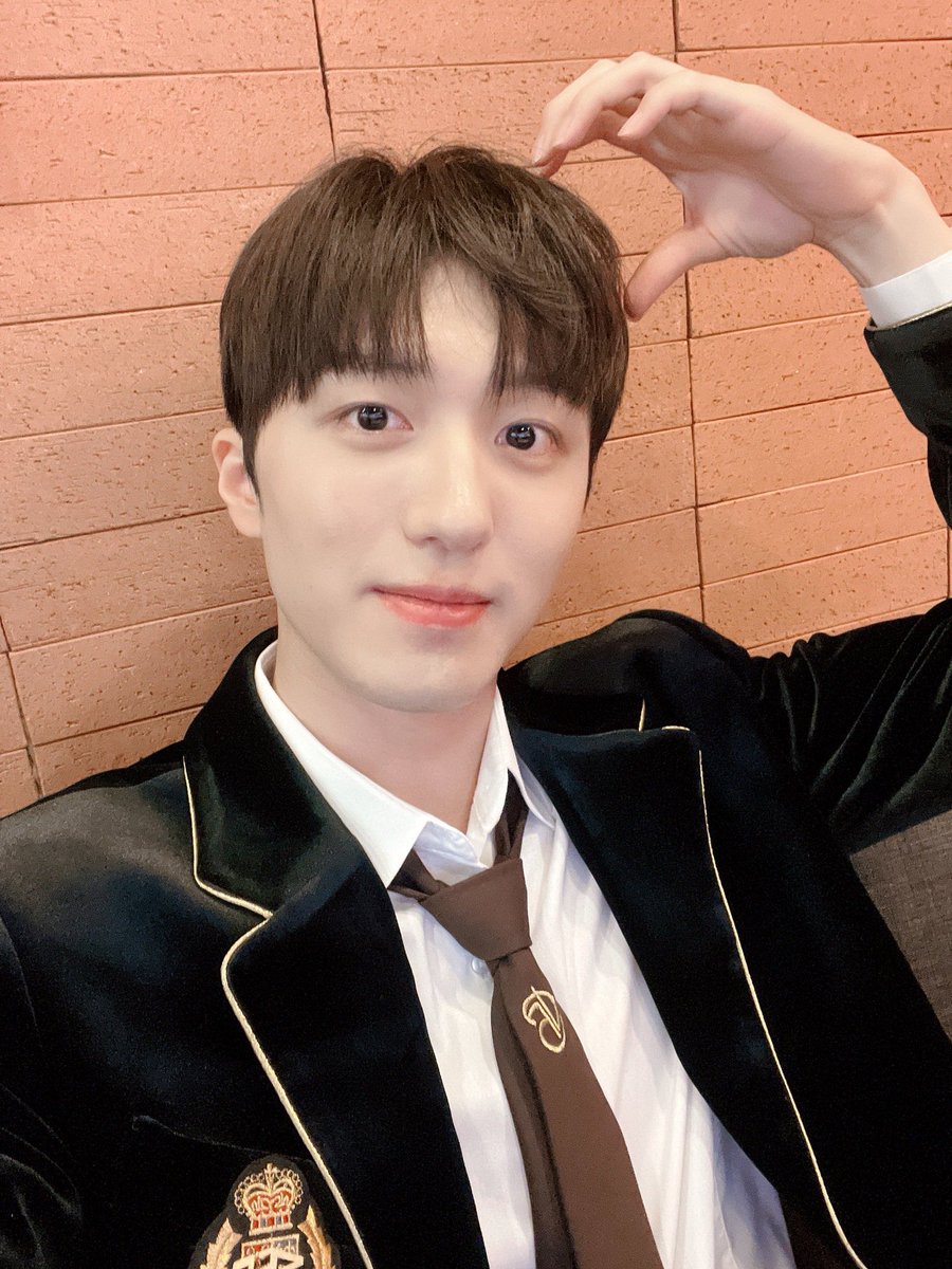 SF9_UNIFILES's tweet photo. [🪐📂220801] FNS SF9 😇 #찬희 #CHANI    

Fantasy, the selfies

#SF9 #KANGCHANI #깅찬희 https://t.co/i0lVNSXzWE