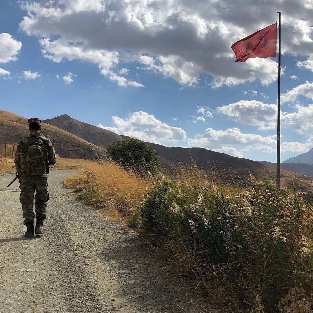 Yılanlar Deliklerinden Çıkamaz. Her m2 KONTROL altında.