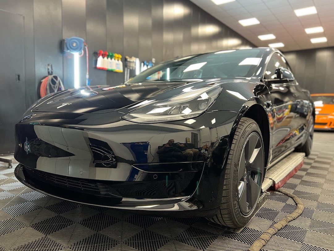 marqueonedetail's tweet photo. This new #Tesla model 3 came into our detailing studio and gets the #Modestauk treatment. A full polish was required to bring the super soft black paint to a perfect finish.
https://t.co/VQ1W0BDGIP
#model3 #model3performance #model3owners #model3ownersclub #teslacar #teslalife https://t.co/HMhwHyue9T