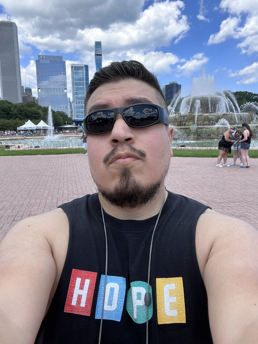 JoseWasHereBye's tweet photo. We’re here! #HOBIPALOOZA https://t.co/GrcEfDRXCj