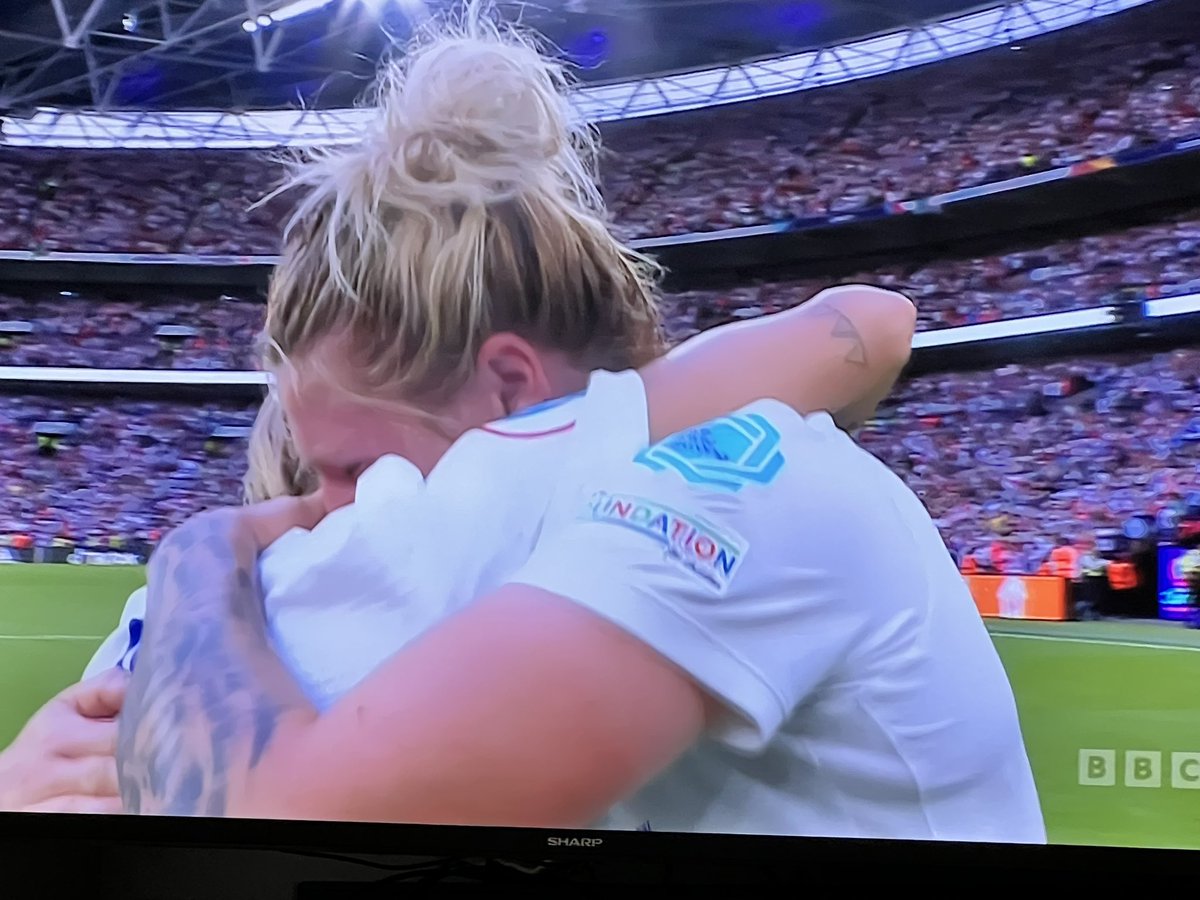 Absolutely magnificent!!! Bloody fantastic!!!!! What a team !!! So proud #LionessesLive #champions