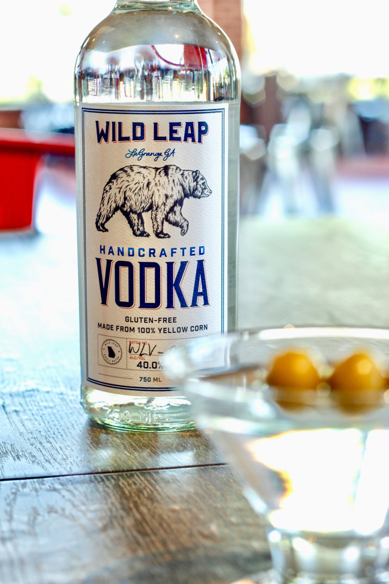 wildleap's tweet photo. Sunday sips🍸

#wildleap #staywild #gavodka #vodka #gadistillery #awardwinning #cocktailsofig #vodkacocktail #vodkalovers #spirits #drinkup #martini https://t.co/iH9qFzhbos